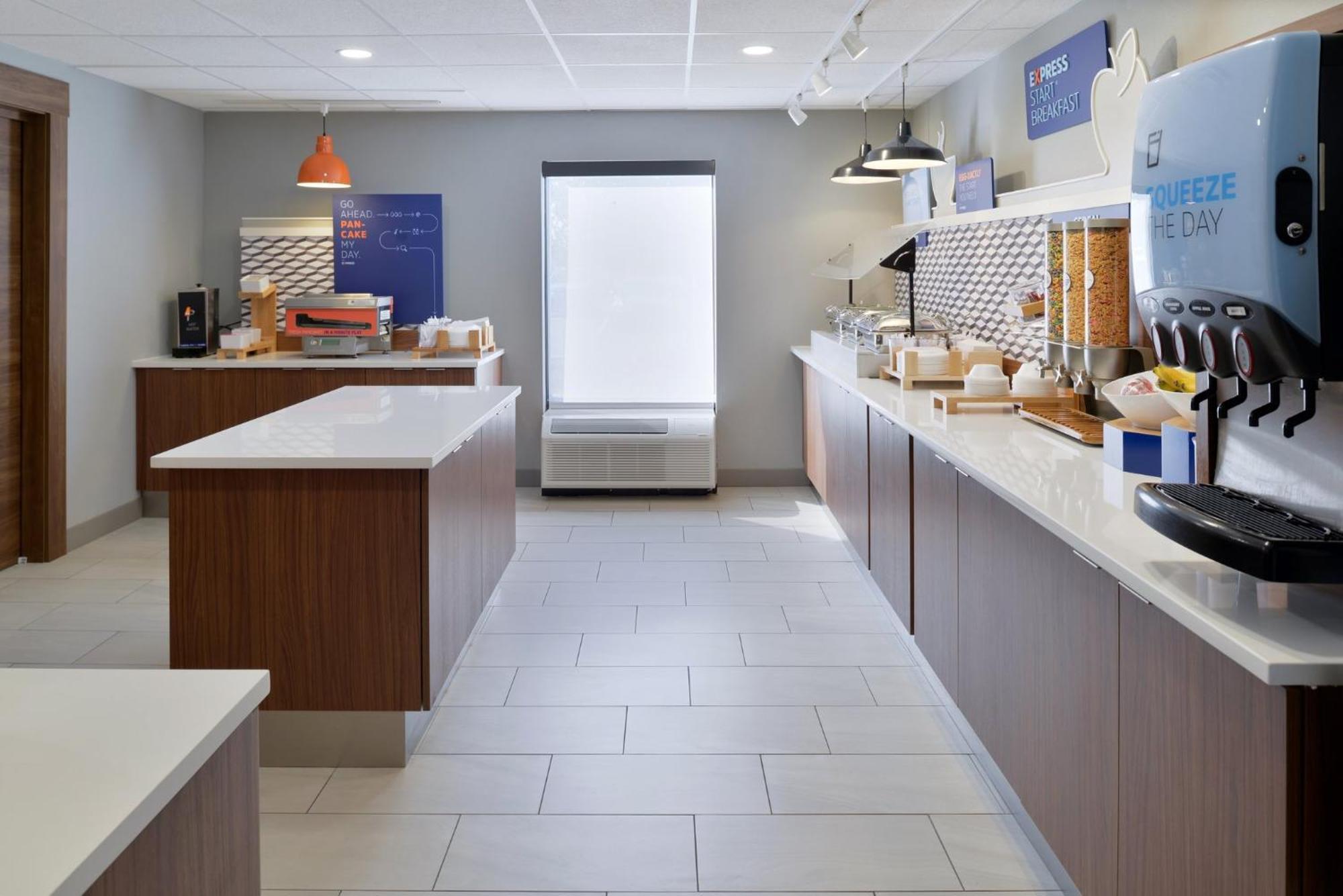 Holiday Inn Express Hotel And Suites Marysville By Ihg Экстерьер фото